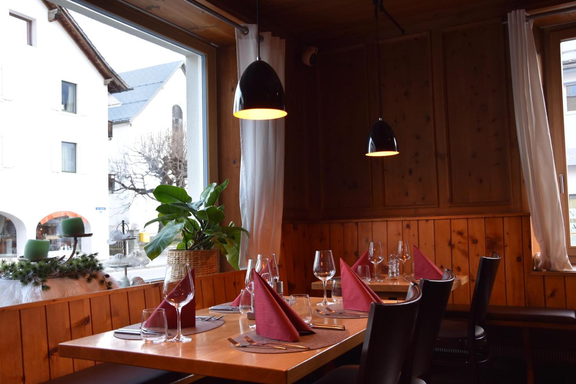 Hotel Rätia Ilanz/Glion Exteriör bild